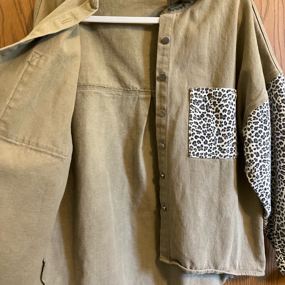 Leopard Print Button Front, Lightweight Jacket Si… - image 3